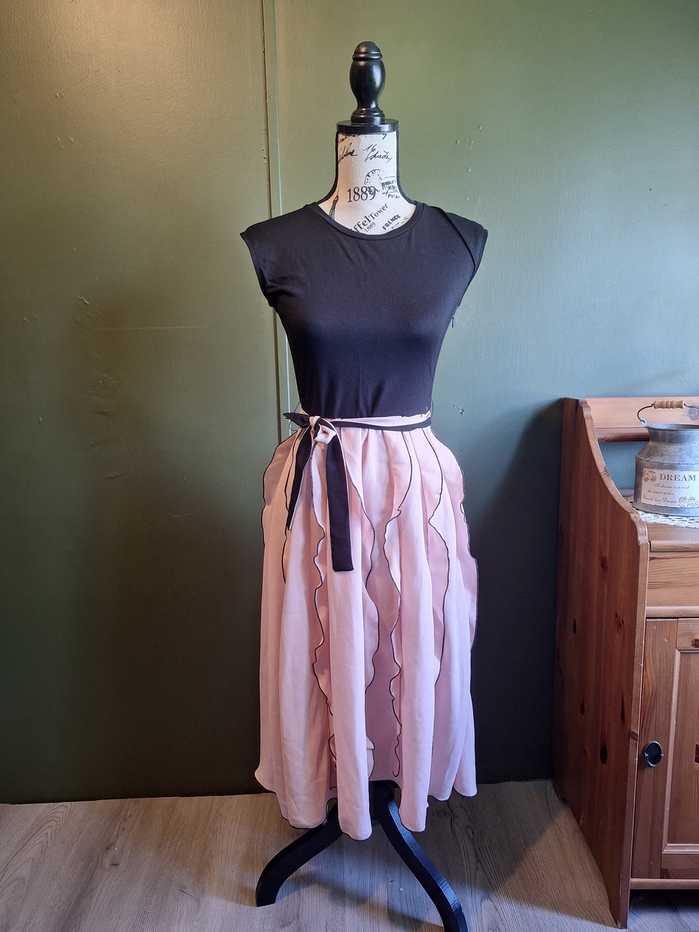 Golévi Black Top with Blush Pink Ruffle Midi Skirt — Elegant Two-Piece Set